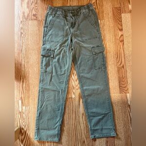 American Eagle Army Green STRETCH
Cargo Pants with Side Pockets, Size 4